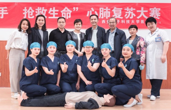 精准平特二连肖举行“5.12”国际护士节表彰大会